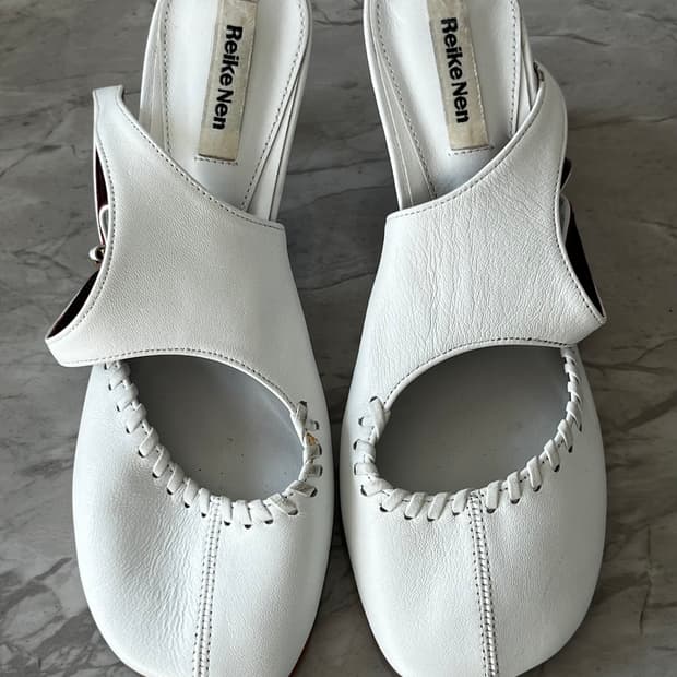 레이크넨 양가죽 샌들