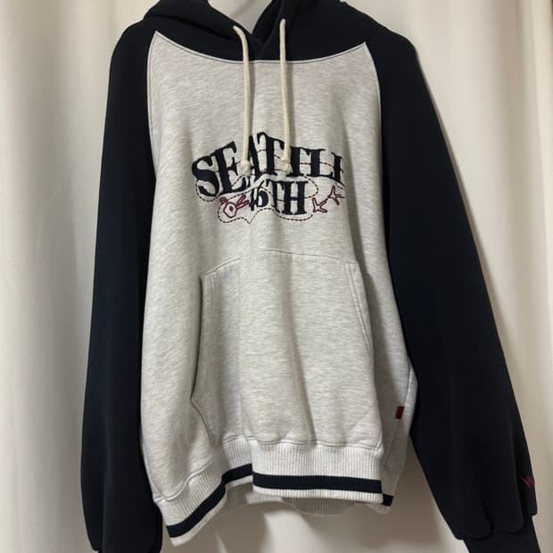 더블유브이프로젝트 후드티 네이비