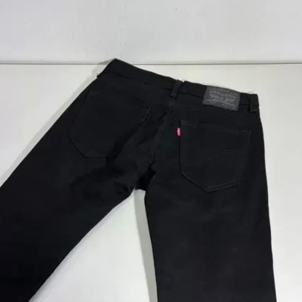 리바이스512 슬림테이퍼핏 블랙진 29