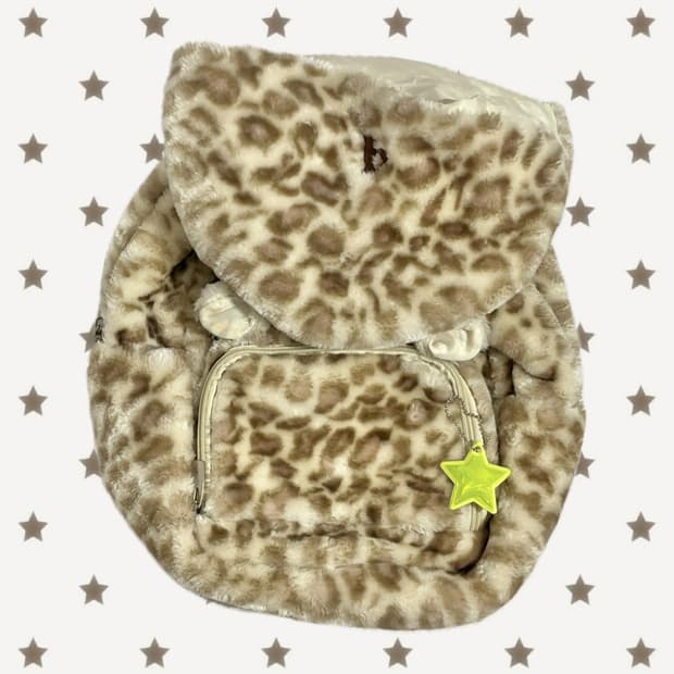 후드가 달린 호피무늬 털가방 〰