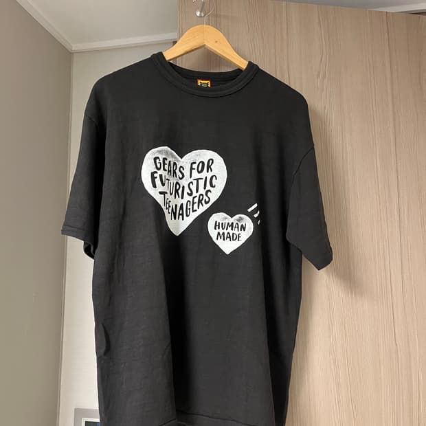 휴먼메이드 드로운하트 반팔티 xl 사이즈팝니다