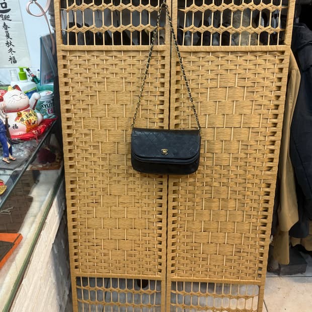 정품 샤넬 70-80s 빈티지 백 블랙 퀄팅 플랩 체인백 팝니다