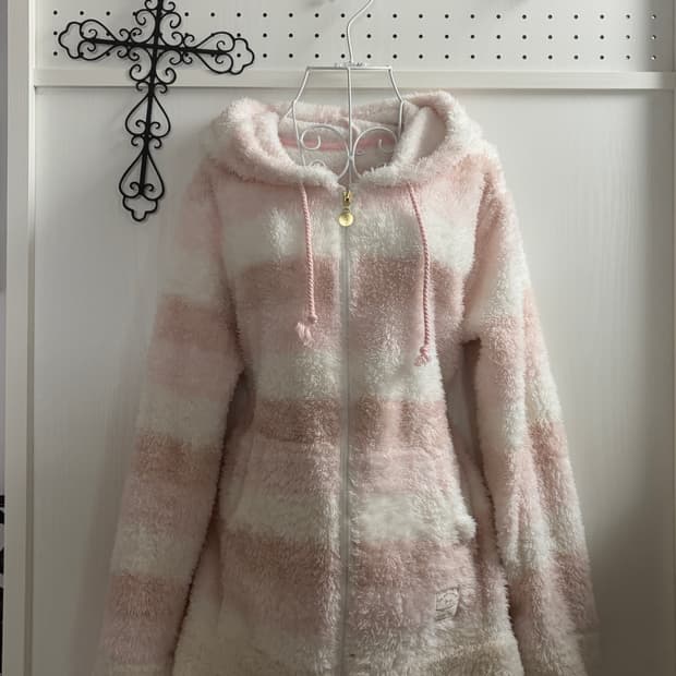 • Strawberry Pink Striped Hoodie Zip-Up
