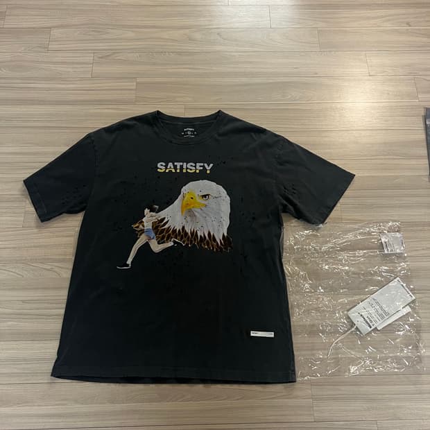 [M] 새티스파이 모스테크 반팔 티셔츠 블랙 이글 satisfy