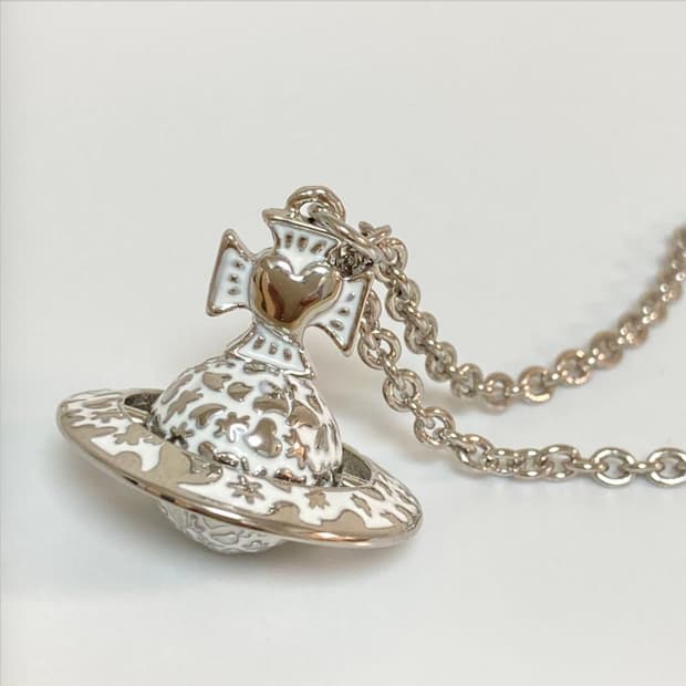 비비안웨스트우드 아카이브 화이트 orb 각인 팬던트 목걸이