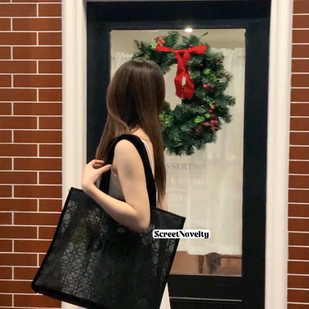 디올뷰티 까나쥬 메쉬 
에코백 블랙 무료배송