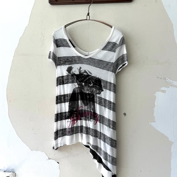 Gya-ru punk unbalance half top