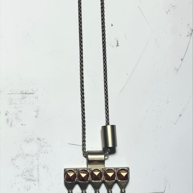 Spike pendant necklace