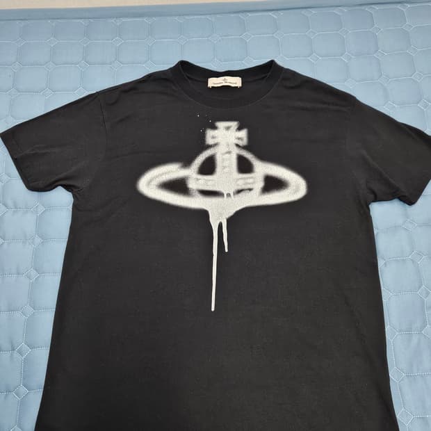 비비안 웨스트우드 스프레이 블랙 티셔츠 m