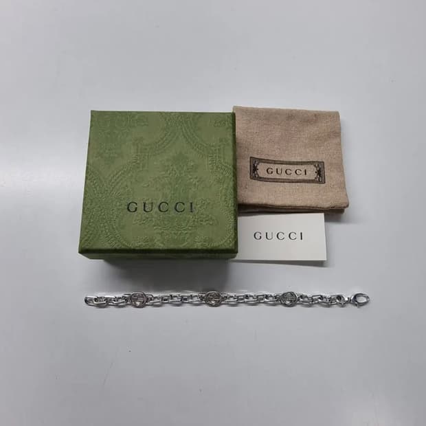 (정품)구찌 인터로킹 G 브레이슬릿 실버 16호 팝니다