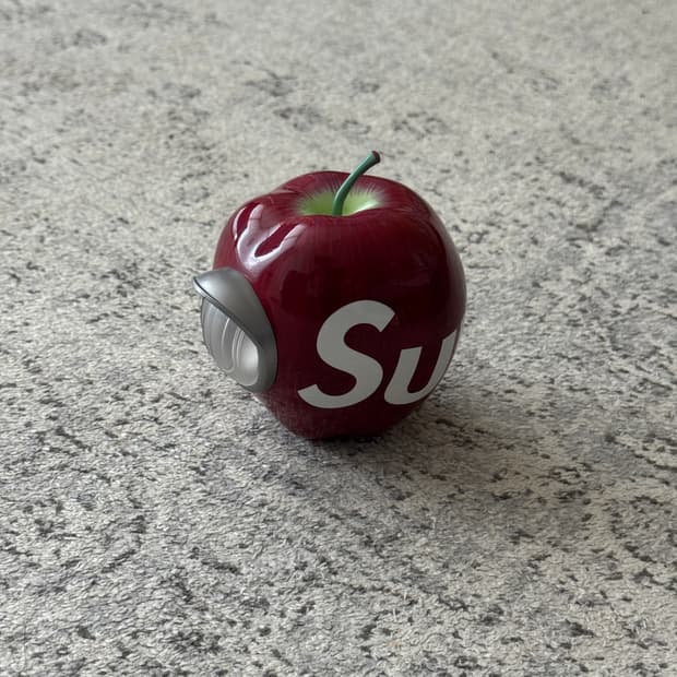 슈프림 언더커버 사과 조명