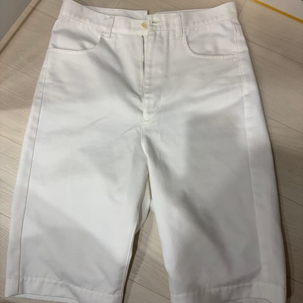 S)꼼데가르송 반바지