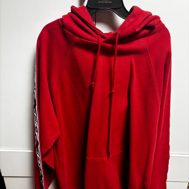 바이브레이트 후드티