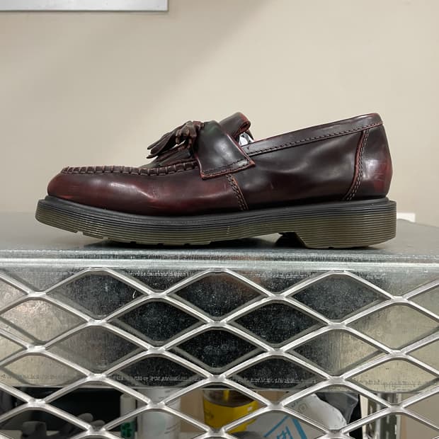 닥터마틴 아드리안 태슬 로퍼 체리 레드 us8 (gr-4144)