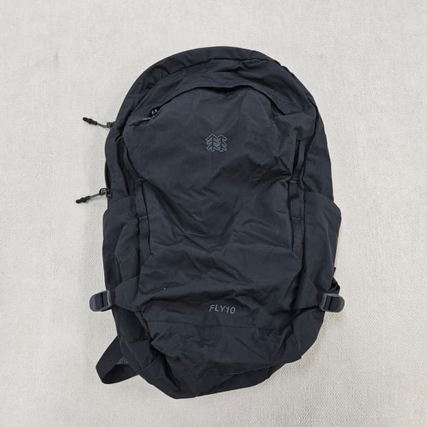 XXX 코오롱 스포츠 FLY10 블랙 경량 백팩 0601Y2