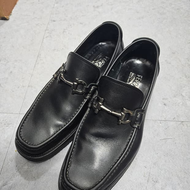 페라가모 정품 홀스빗 로퍼