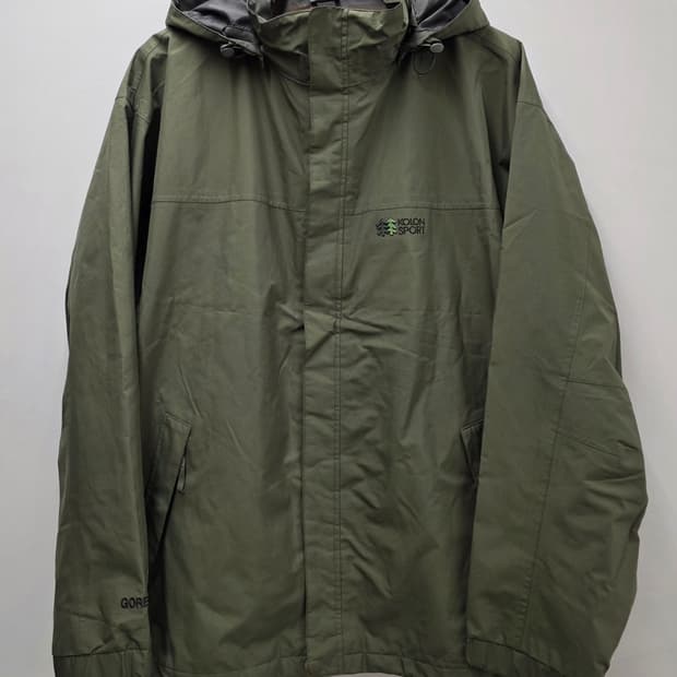 코오롱스포츠 남자 고어택스 바람막이자켓.
싸이즈 115. 
