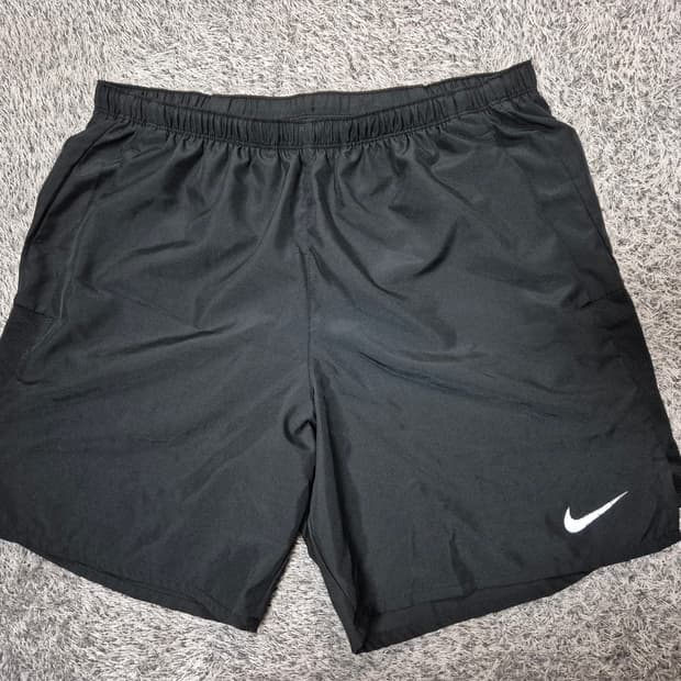 나이키 남성 드라이핏 챌린저 쇼츠 XL(90)