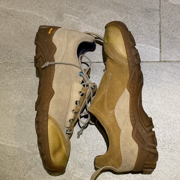 아워레가시 가베 퍼진 브라운