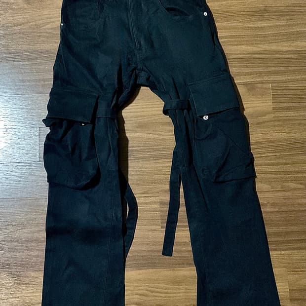 Vuja de 001 strap cargo pants