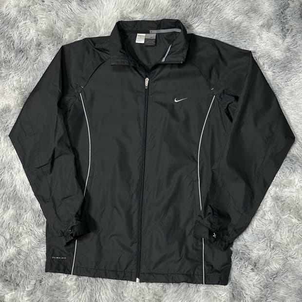나이키 클리마핏 스우시 블랙 바람막이 L