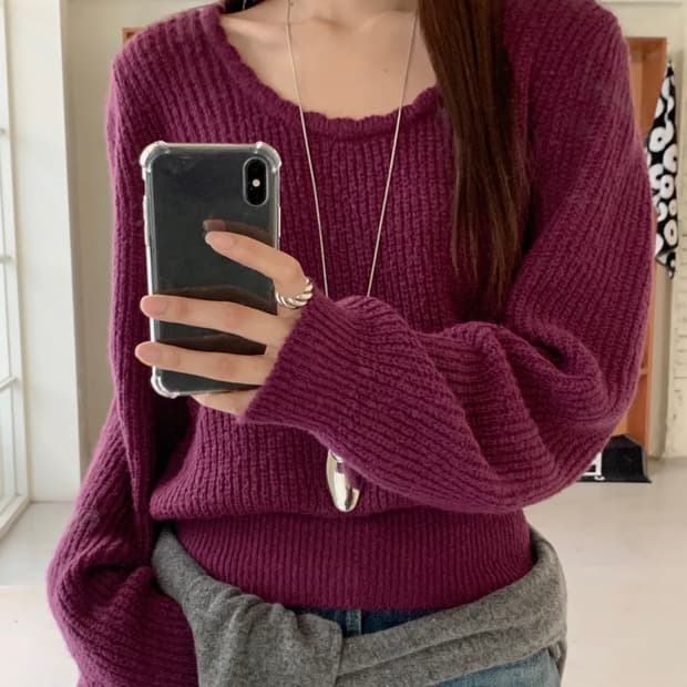 레터프롬문 루덴 유넥 울 스웨터 플럼