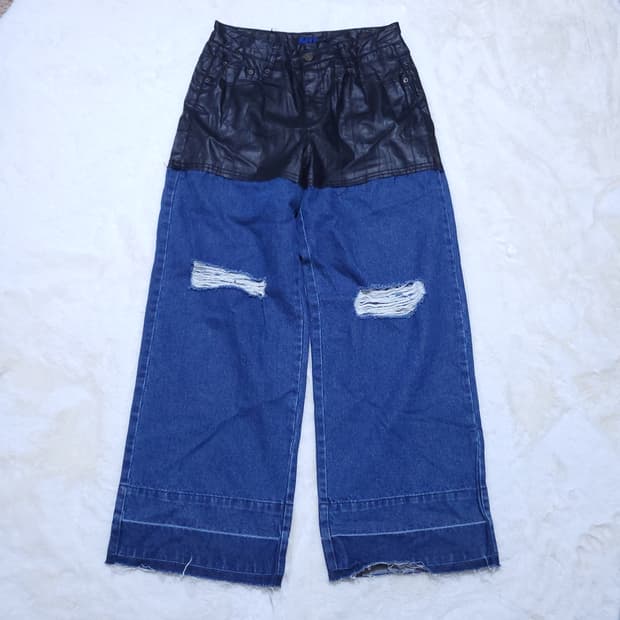 SJYP 여성 와이드청바지 M 0302 뽀샤샤