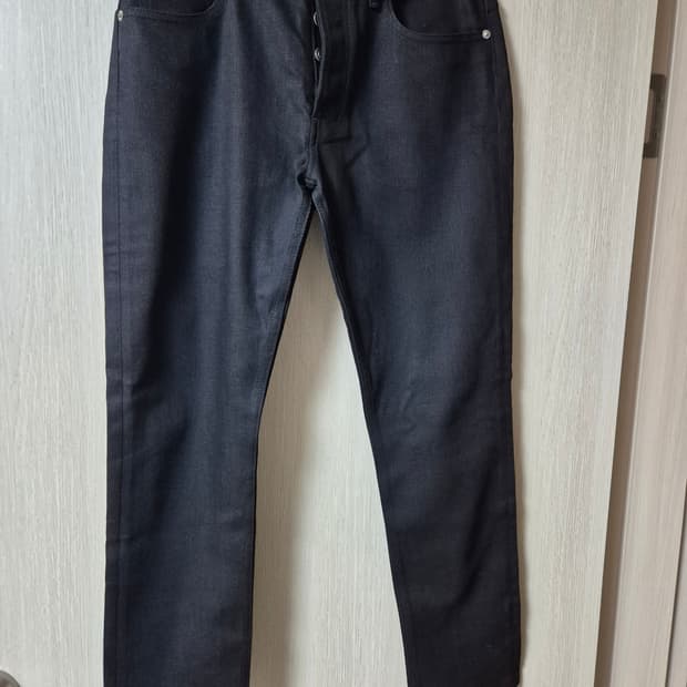 (20년식) APC 아페쎄 쁘띠 스탠다드 블랙진 데님팬츠 28