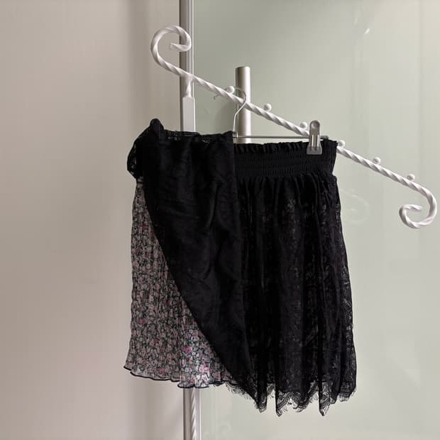 lace floral mini skirt