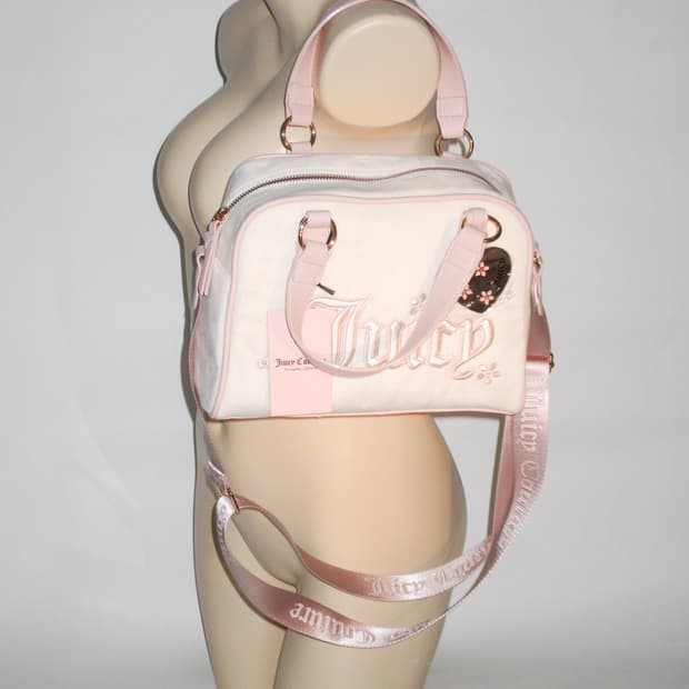 쥬시 꾸뛰르 크림핑크 벨로아 스쿨 토트백 + 하트 챰