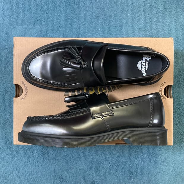 닥터마틴 아드리안 태슬 블랙 실버 uk8