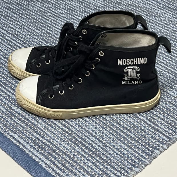 Moschino 캔버스화