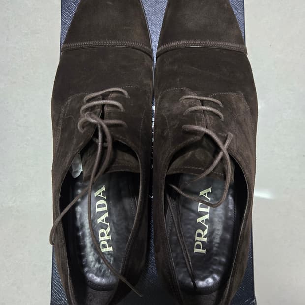 프라다 스웨이드 구두