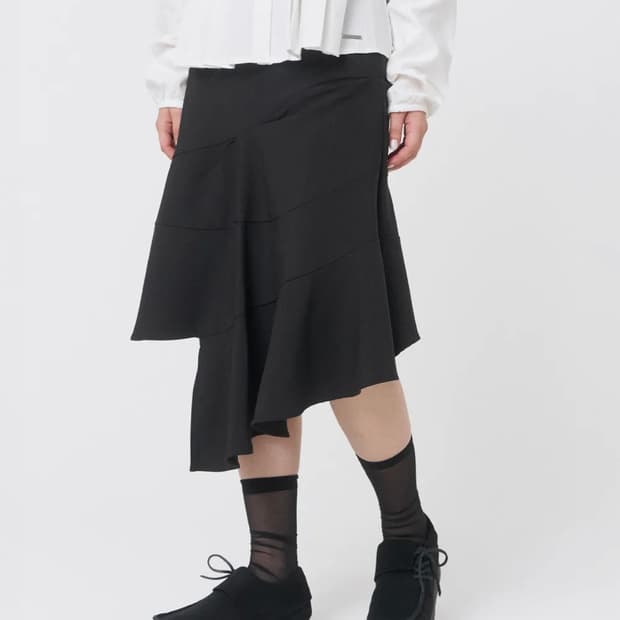 미세키서울 Diagnoal 미디 스커트 