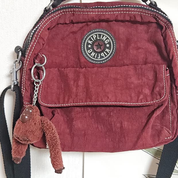 키플링 가방 크로스백/버건디 와인컬러