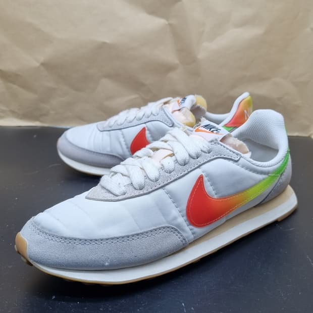 나이키 와플트레이너2 세일라이트 운동화250 