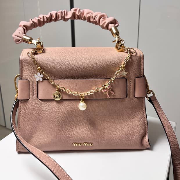 정품 미우미우 탑핸들 숄더백