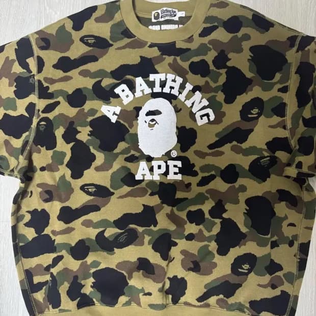 베이프 카모 맨투맨