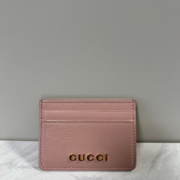 구찌 스크립트 라이트 레더 카드지갑 핑크