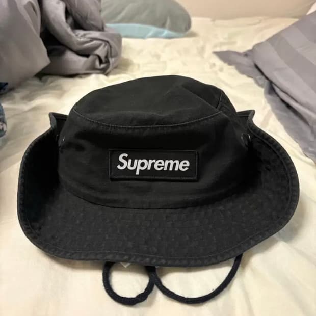 슈프림 부니햇 블랙 23FW (M/L)