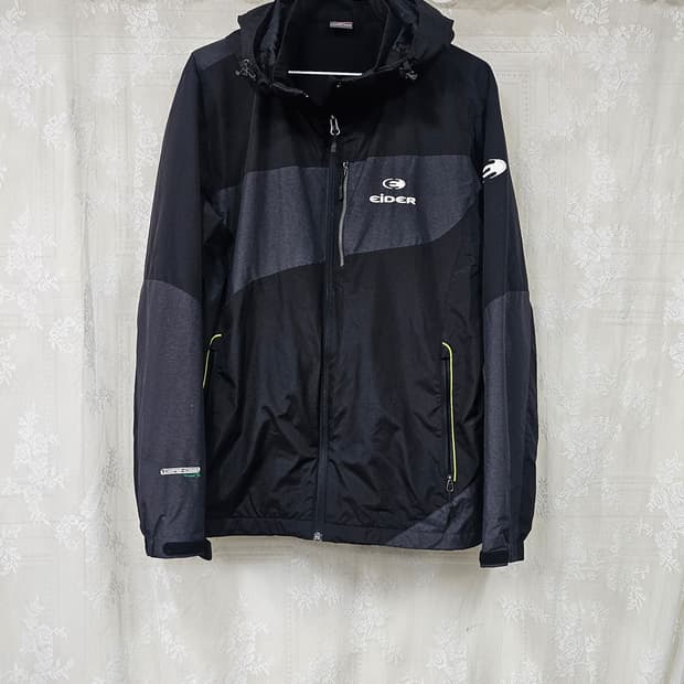 아이더   여성 바람막이 