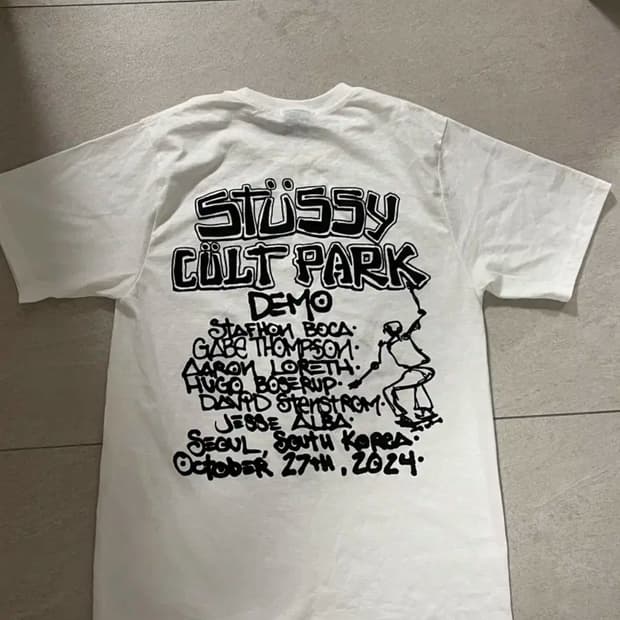 (한정판)스투시 컬트파크 데모  반팔 티셔츠 화이트