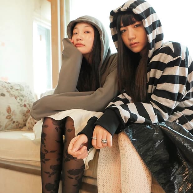 콜로신스 24 Teddygirl Hoodeed Zip-Up