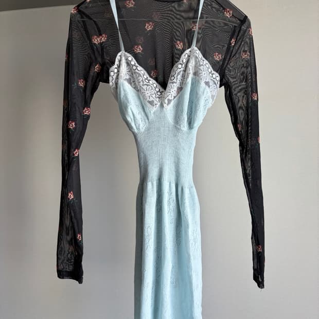 후미카우치다 빈티지 레이스나시탑