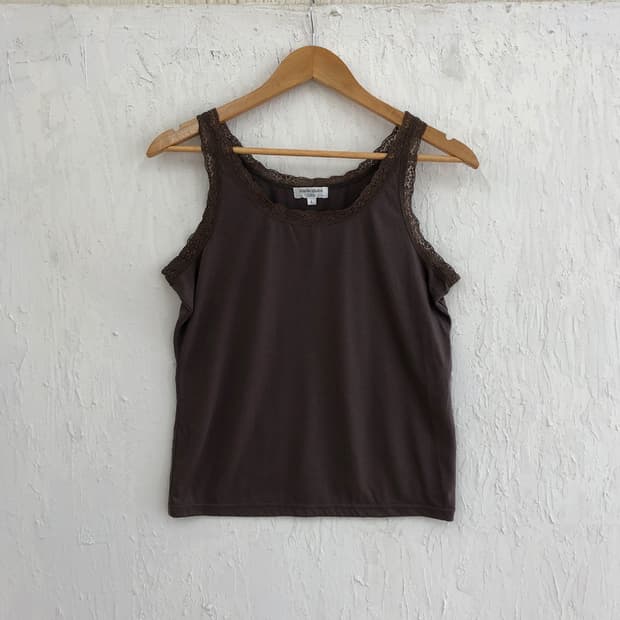 vintage lace trim sleeveless top