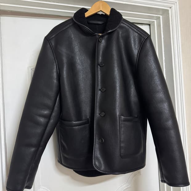 era 이알에이 무스탕 블랙