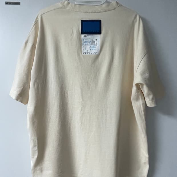 도큐먼트 아이보리 반팔