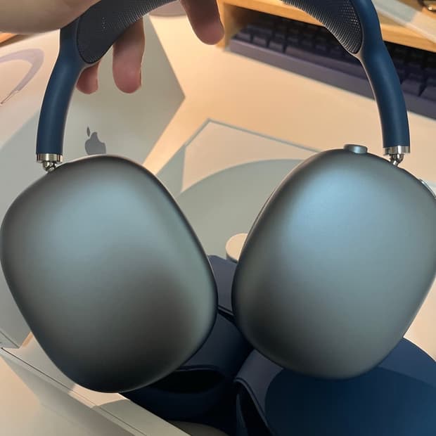 에어팟 맥스 스카이블루 크림판