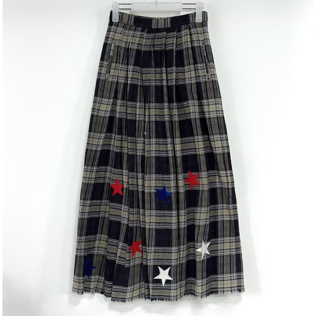 디에디터 코튼 체크 플리츠 스커트