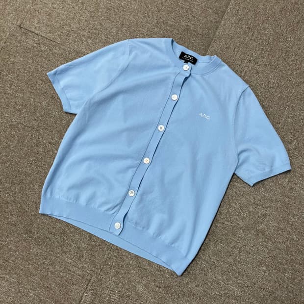 아페쎄 반파 니트 가디건